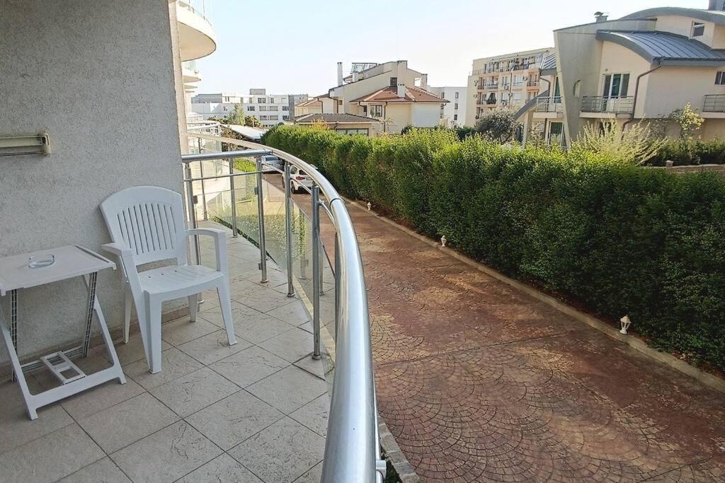 Atlantis Studio Burgas Exterior photo